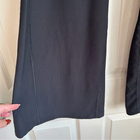 Old Navy extra high rise super flare go dry black leggings size 2x - Picture 4 of 6